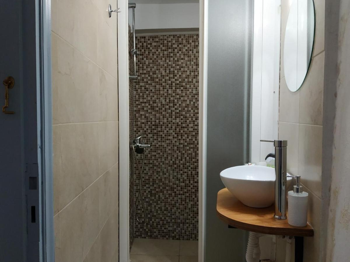Aithra -Cosy Studio In Centre Of Poros Poros Town エクステリア 写真